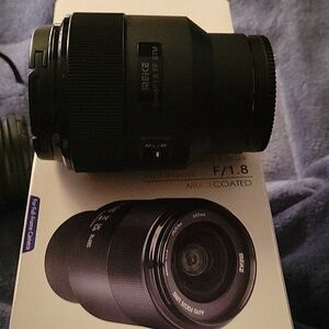 Meike 85mm F1.8 Sony E Mount Medium-Telephoto Lens
